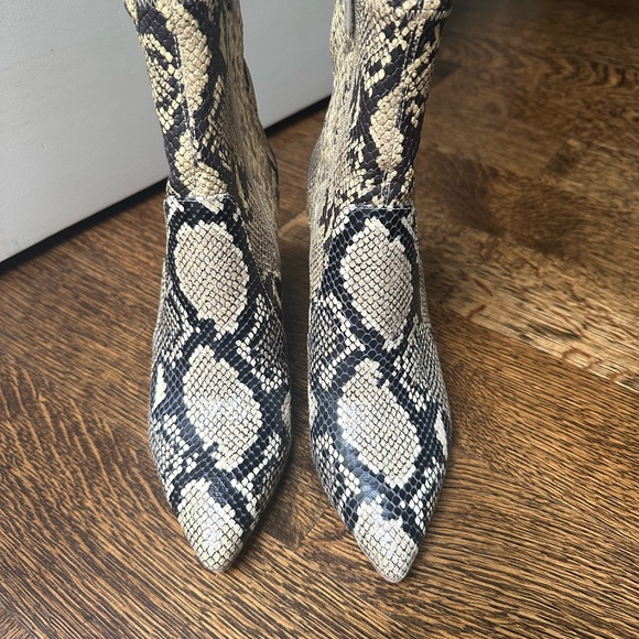 Loeffler Randall python boot. Size 7.5us - Picture 2 of 4